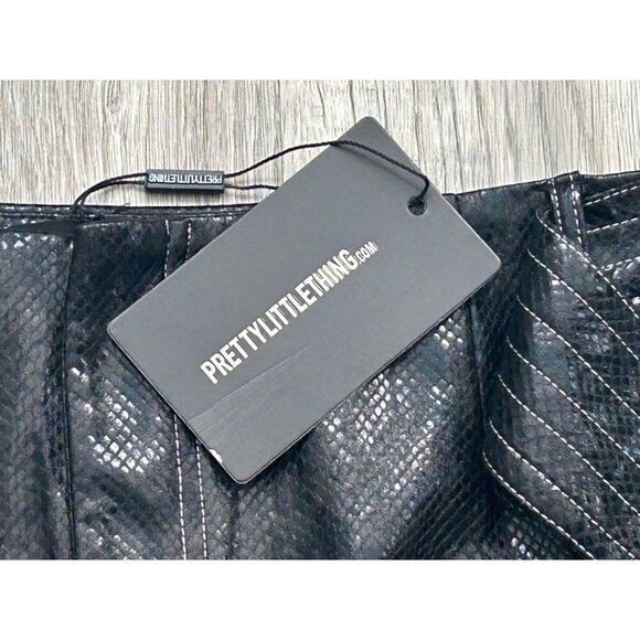 NWT Pretty Little Thing Black Faux Leather Mini Skirt Snakeskin Belted Size 12 - Picture 2 of 10